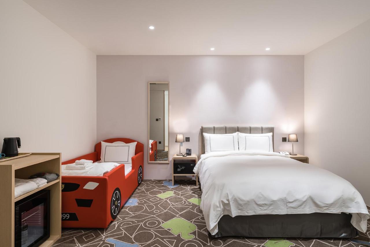 Phoenix Hotel 台中市 エクステリア 写真