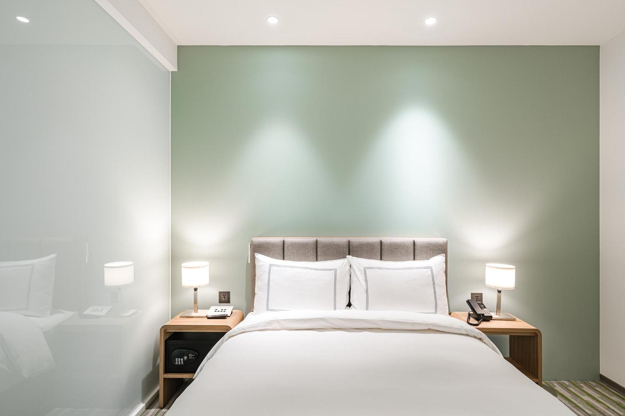 Phoenix Hotel 台中市 エクステリア 写真