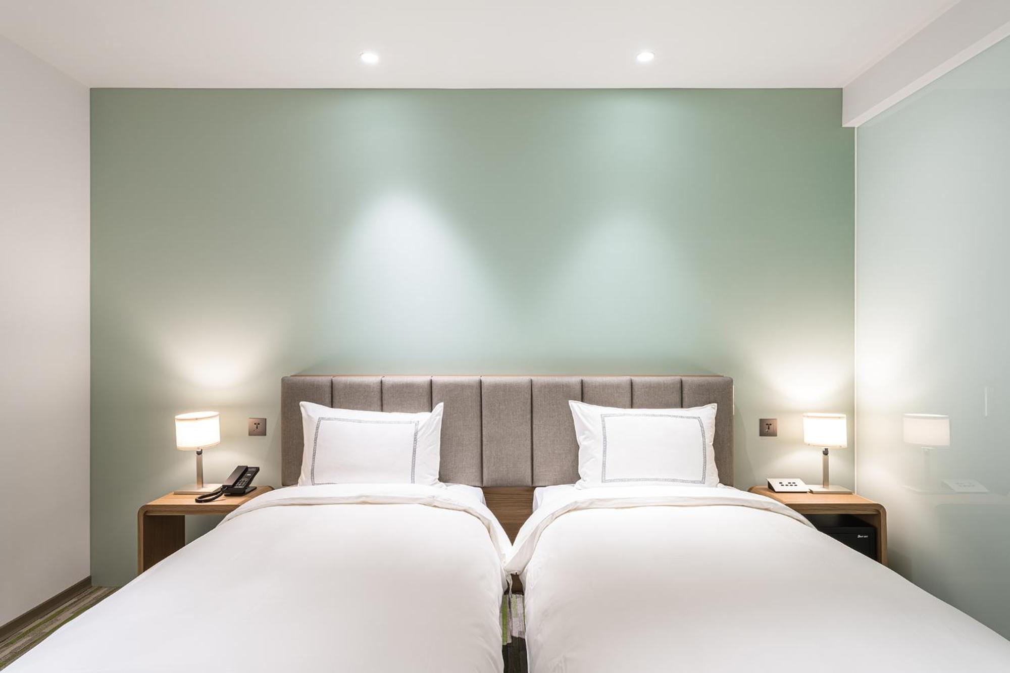Phoenix Hotel 台中市 エクステリア 写真